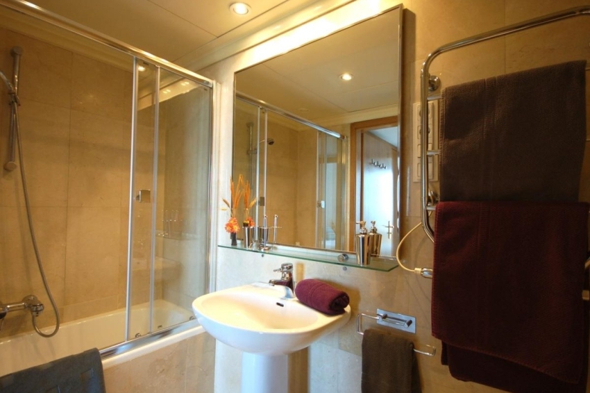 Lets Holidays Barcelona (Let S Holidays Barcelona)