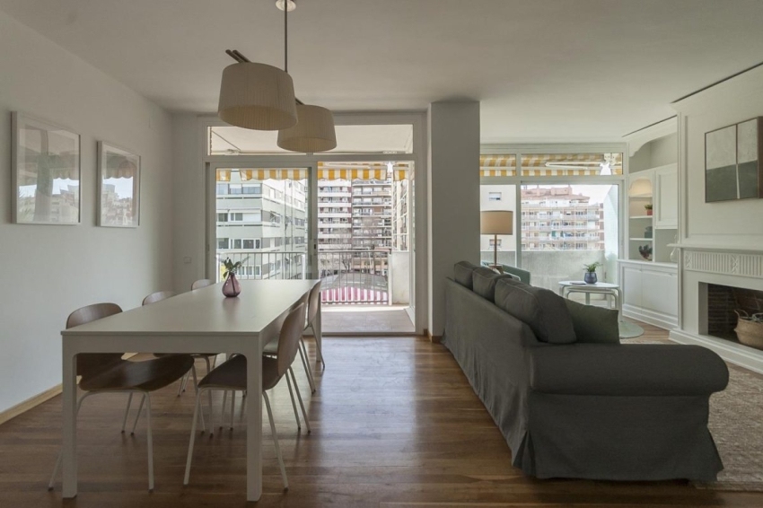 Lets Holidays Barcelona (Let S Holidays Barcelona)