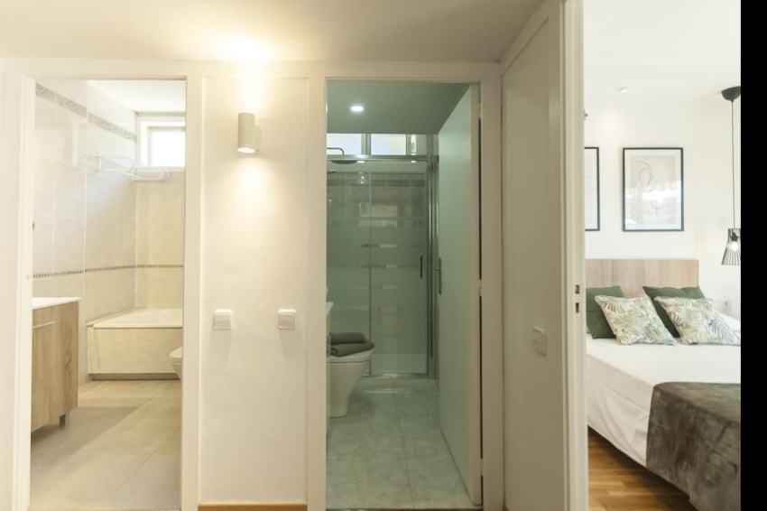 Lets Holidays Barcelona (Let S Holidays Barcelona)