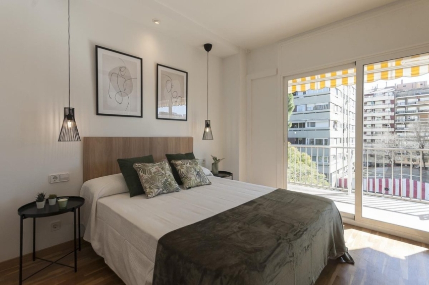 Lets Holidays Barcelona (Let S Holidays Barcelona)