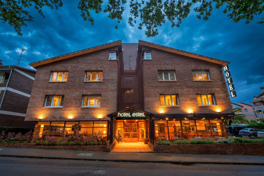 Hotel Estel ( Hotel Estel Berga)