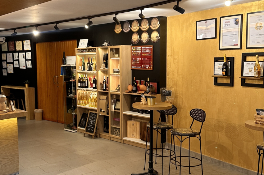 Celler Vives Ambrós (Celler Vives Ambros)