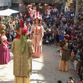 Experience the Sant Josep festivals and fairs in Catalonia!