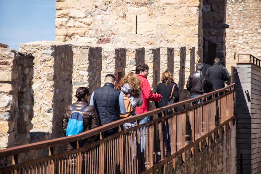 Visita lliure a la muralla de Montblanc (Lgf_visita_guiada_msj8980_bx)