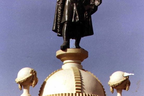 LArboç ( Edifici Les Ameriques)