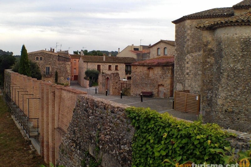 Bàscara ( Muralla Castell De Bascara)