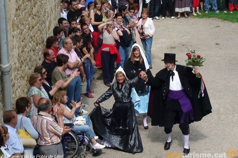 La Pobla de Lillet ( Dansa De Falgas)