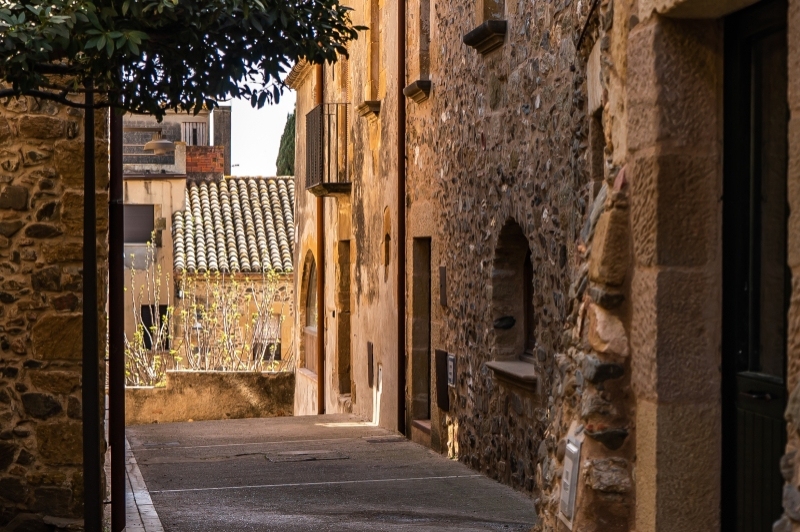 Cruïlles, Monells i Sant Sadurní de lHeura (Cruilles Monells St Sadurni Heura)