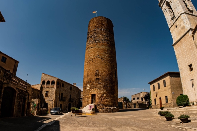 Cruïlles, Monells i Sant Sadurní de lHeura (Cruilles Monells St Sadurni Heura)