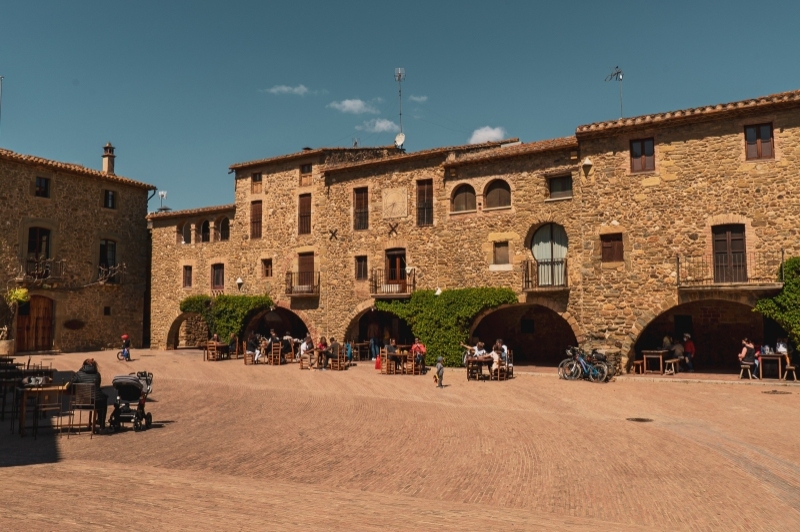 Cruïlles, Monells i Sant Sadurní de lHeura (Cruilles Monells St Sadurni Heura)
