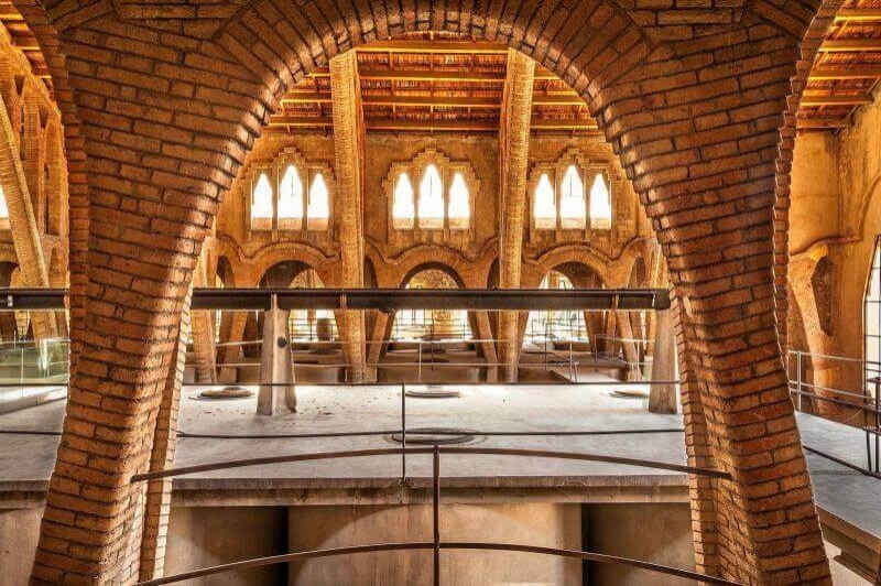 El Pinell de Brai (Catedral Del Vi Pinell De Brai Celler Modernista 2)