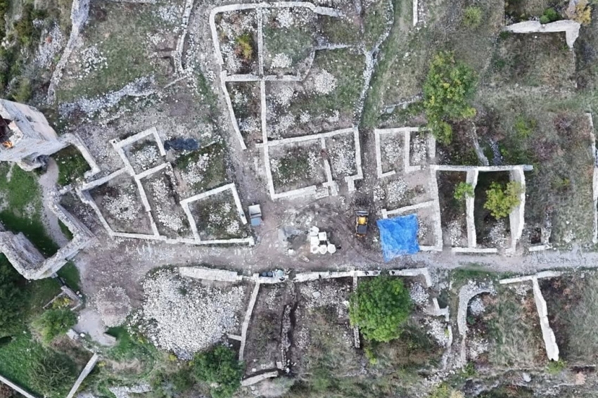 Gósol (Castell De Gosol Vista Aeria)