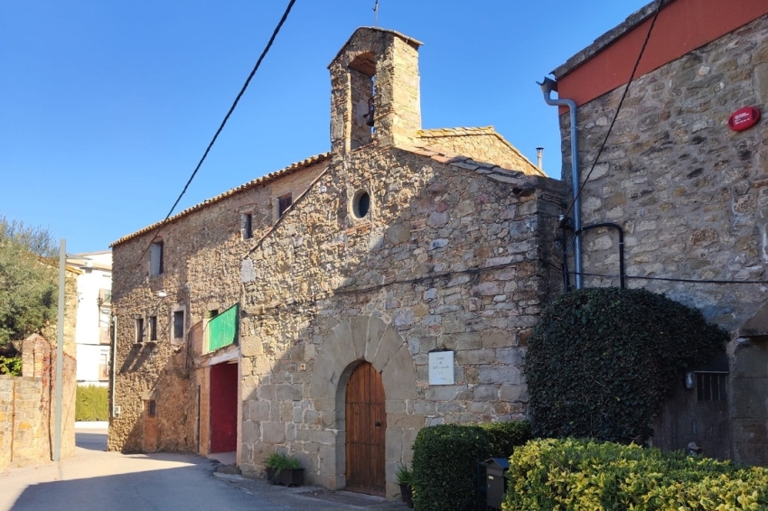 Saus, Camallera i Llampaies (Ermita De Sant Sebastia)