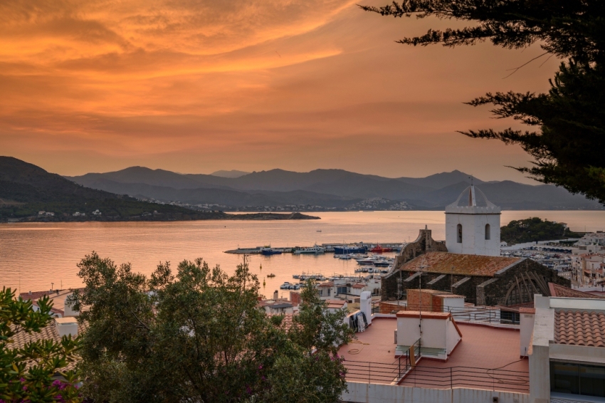 El Port de la Selva (Posta De Sol Sobre El Port De La Selva)
