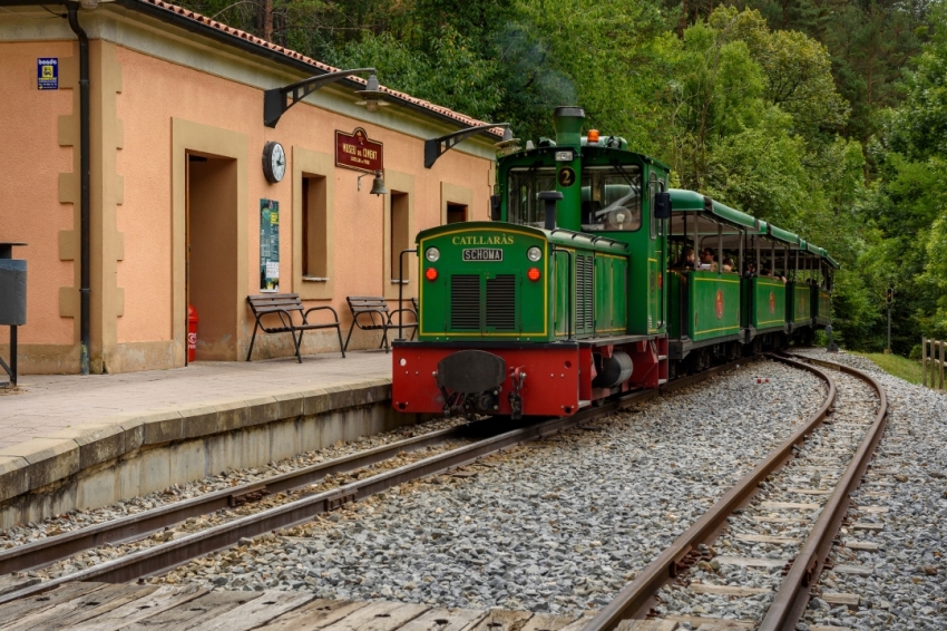 Castellar de nHug (Tren Del Ciment)