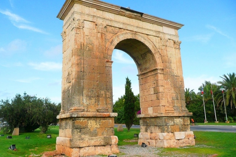 Roda de Berà (Arc De Bera)