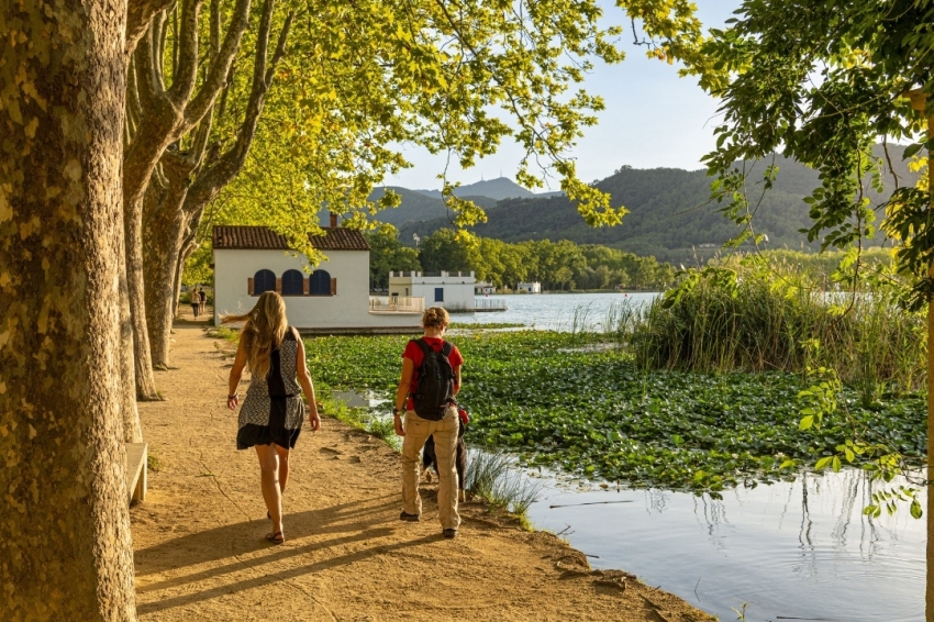 Banyoles ( Jardi Historic Estany De Banyoles O. Rodbag Arxiu Turisme Banyoles_)