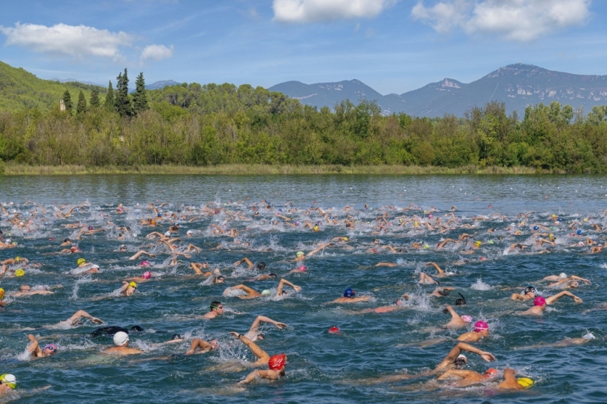 Banyoles ( Natacio Travessia O. Rodbag Arxiu Turisme Banyoles_)