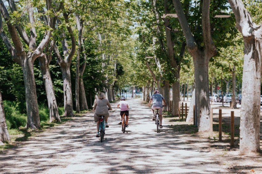 Banyoles ( Cicloturisme Estany De Banyoles Silvia Poch)
