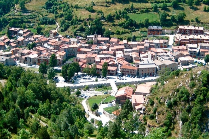 Setcases (Vista De La Vila)