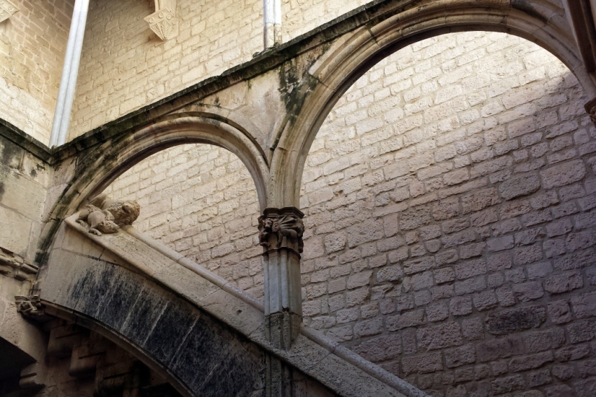 Aiguamúrcia (Interior Monestir Santes Creus)