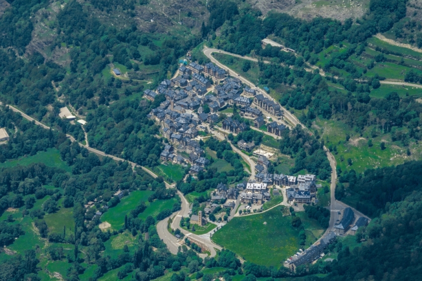 La Vall de Boí (Vista Aeria Poble De Taull)