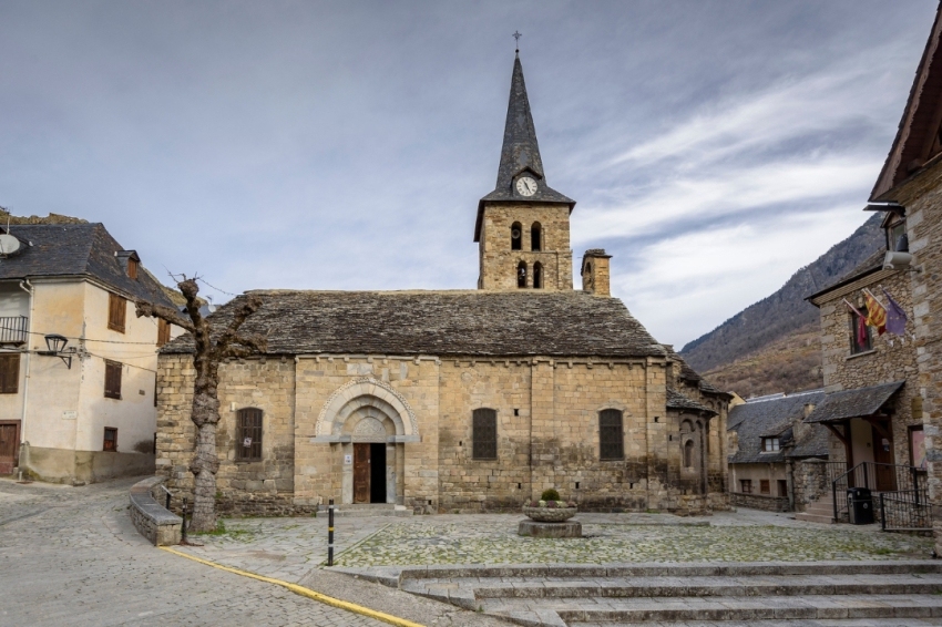 Bossòst (Exterior De L Esglesia De La Purificacio De Bossost)