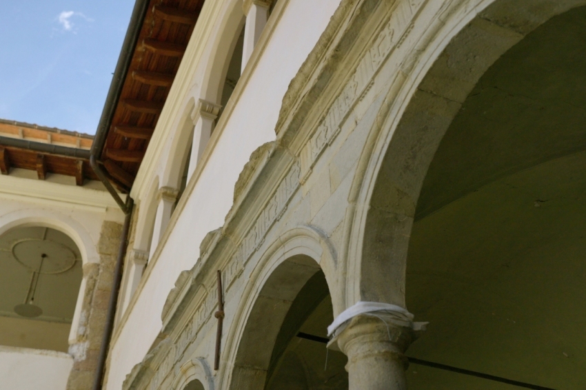 Olot (Claustre De L Antic Convent Del Carme)