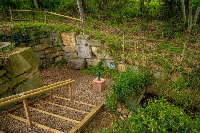 Santa Eulàlia de Ronçana (Font De Ca L Artiguetes)