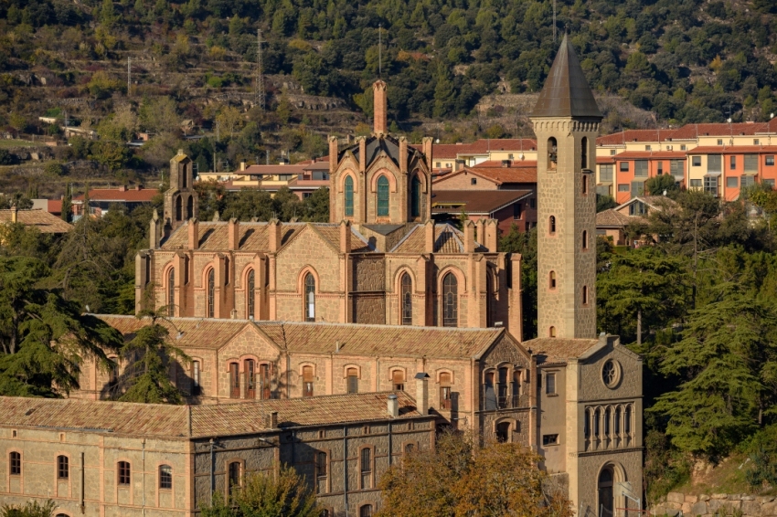 The Llobregat textile colonies by electric car, a world to discover