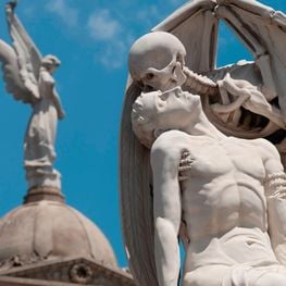 Les ciutats dels morts, els cementiris més singulars de Catalunya